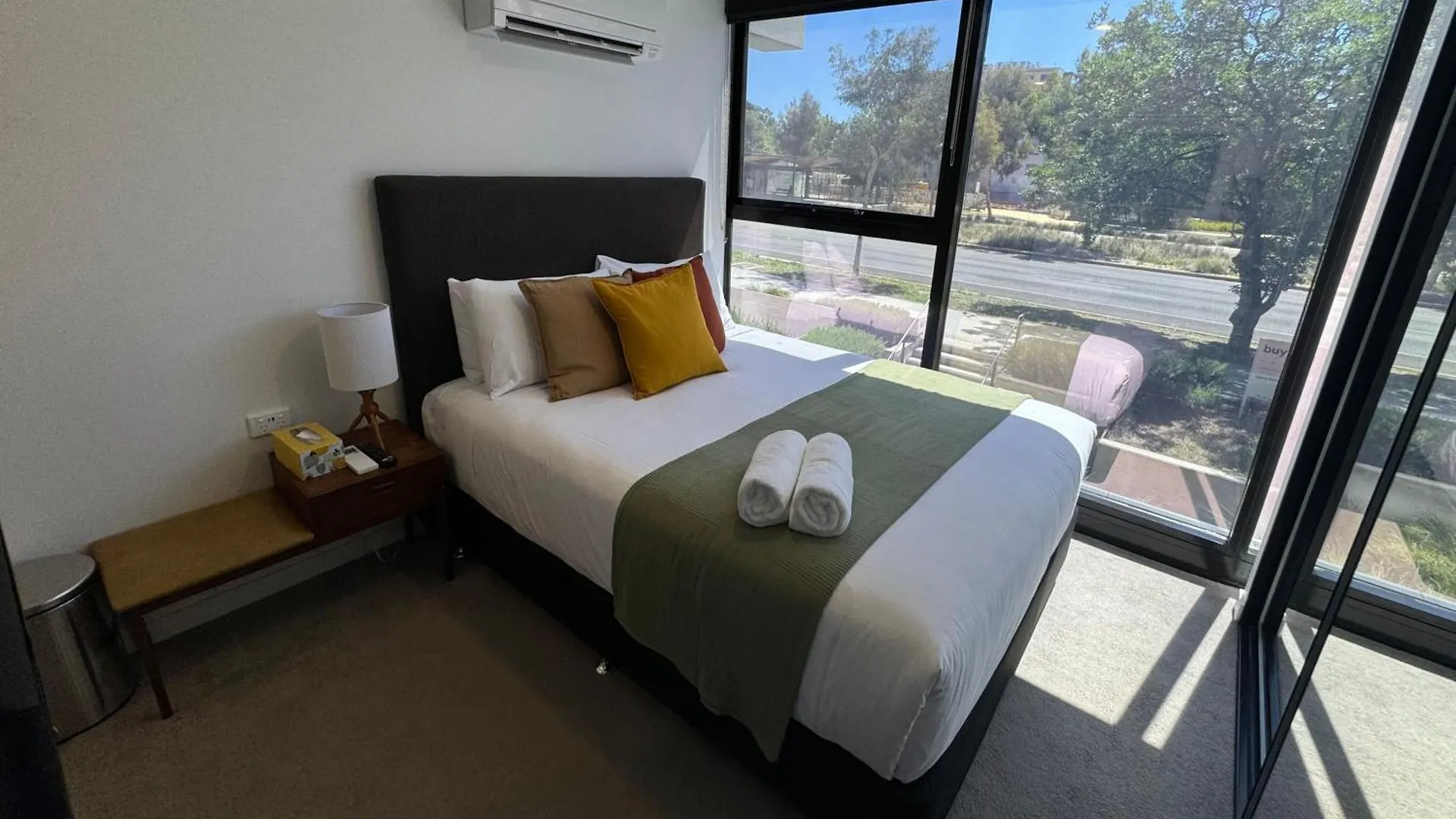 Little Midnight 2 Apartment Canberra